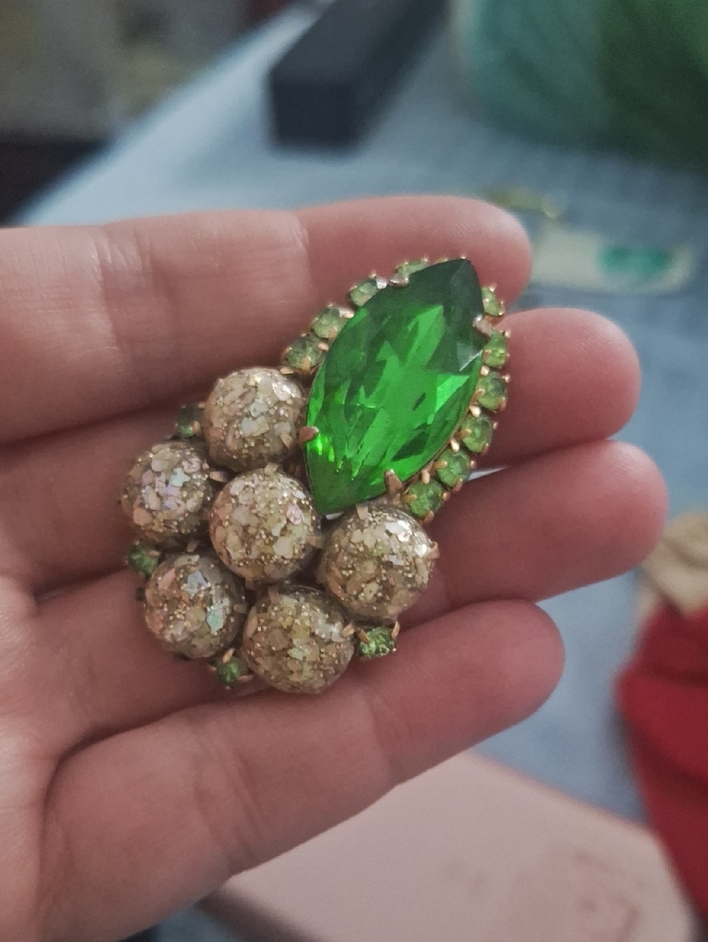 Vintage Confetti Brooch!